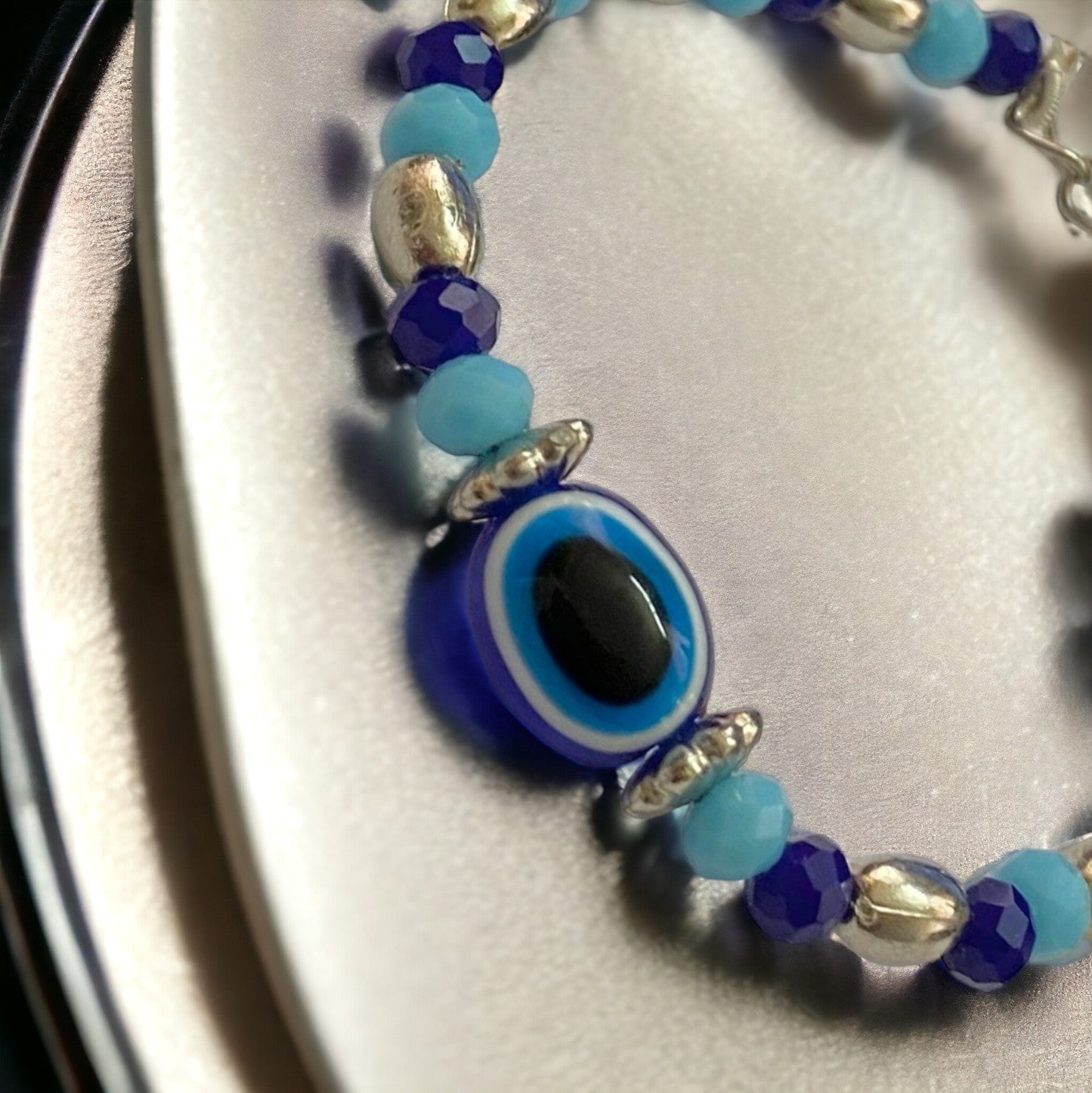 Náramok so zlým okom a štítom šťastia