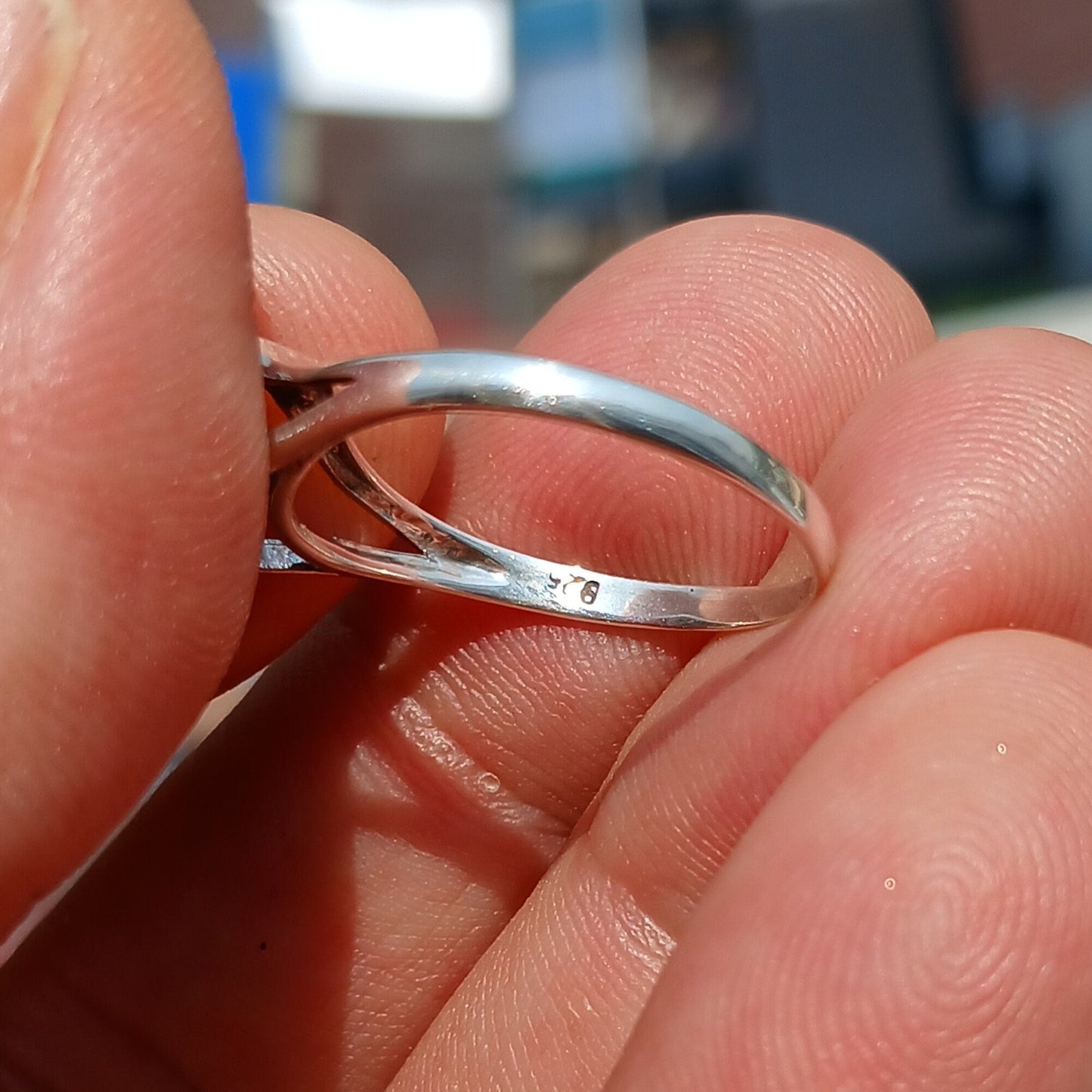 Minimalistický prsteň s peridotom, strieborný prsteň, prsteň so solitérom, zelený