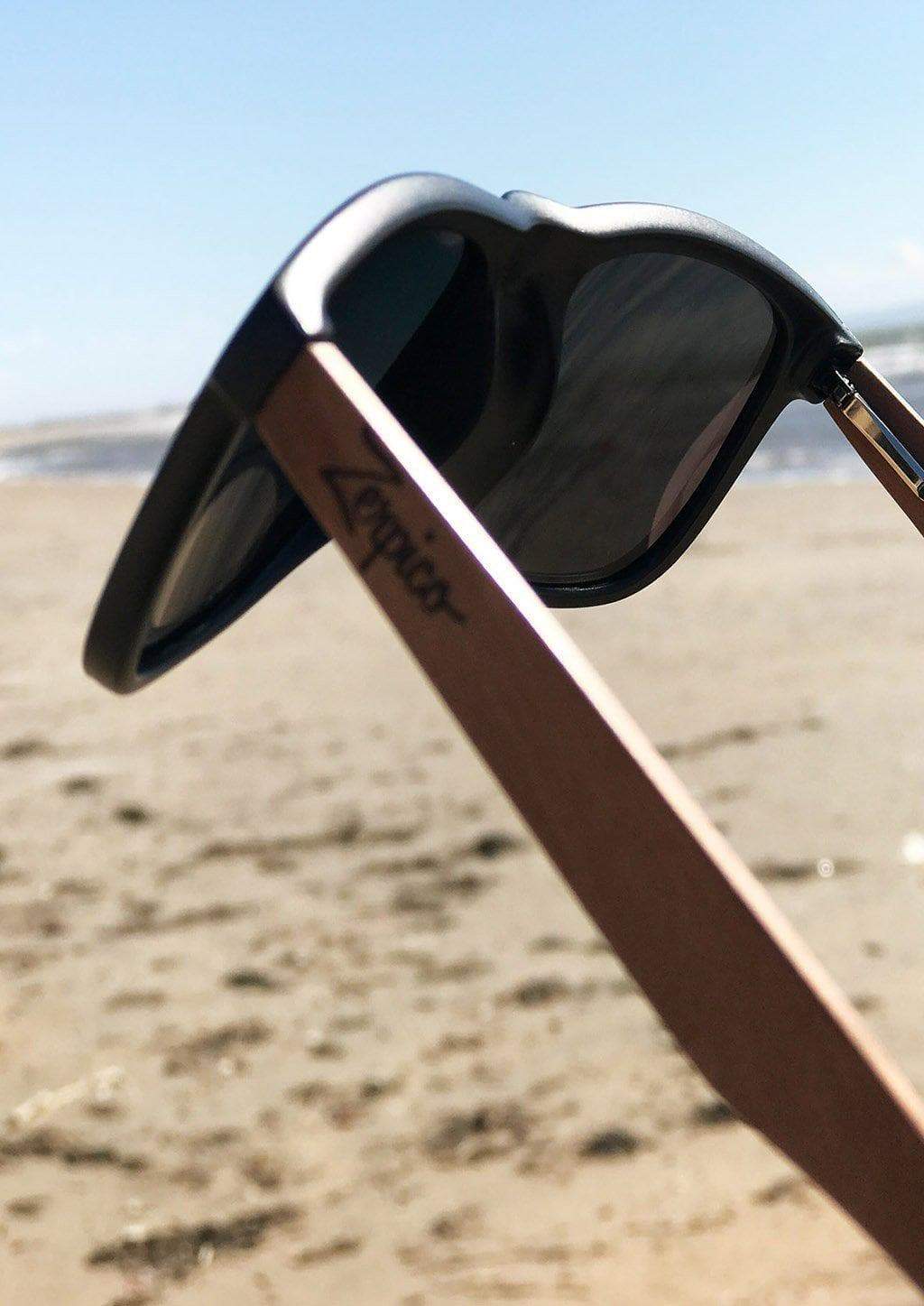 Slnečné okuliare Eyewood Wayfarer - Pitch Black